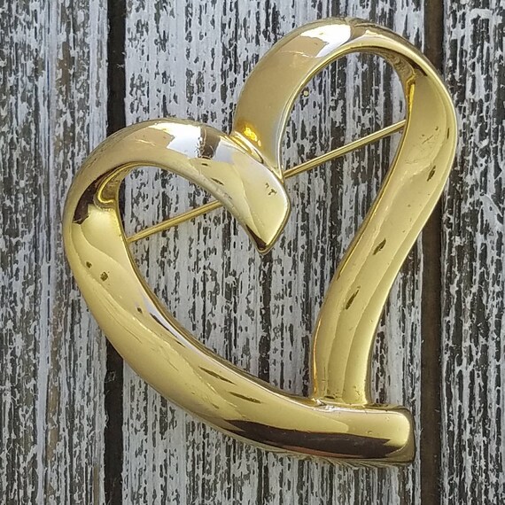 Trifari Vintage Brooch, Enchanting Gold Heart Bro… - image 3