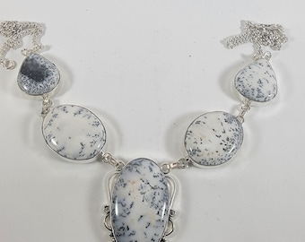Collar de ágata dendrítica natural en plata de ley, piedra preciosa artesanal hecha a mano.