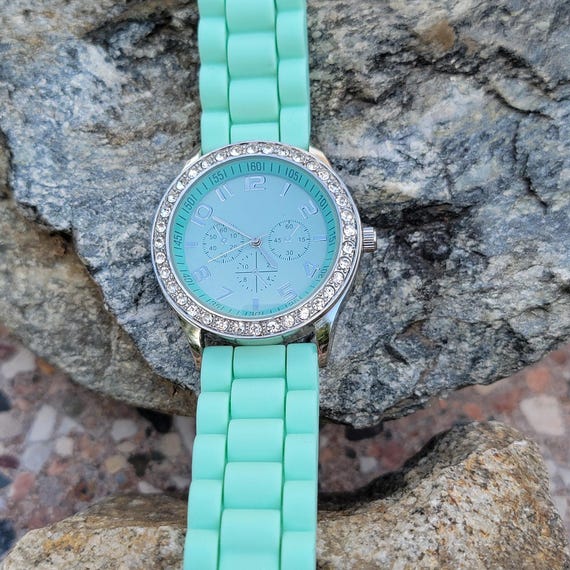 Vintage Watches Mint Green Quartz Watch Crystal Bezel 