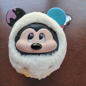 MINISO Disney Mickey Mouse mini pluche sleutelhanger wit fuzzy rond speelgoedfiguur afbeelding 1