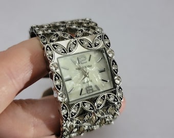 Massini Womens Watch Silver Case White Mother-of-Pearl Dial Bracelet Quartz