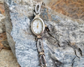 Vintage Watches Allude Oval Gold Ladies Watch White Dial Japan Quartz