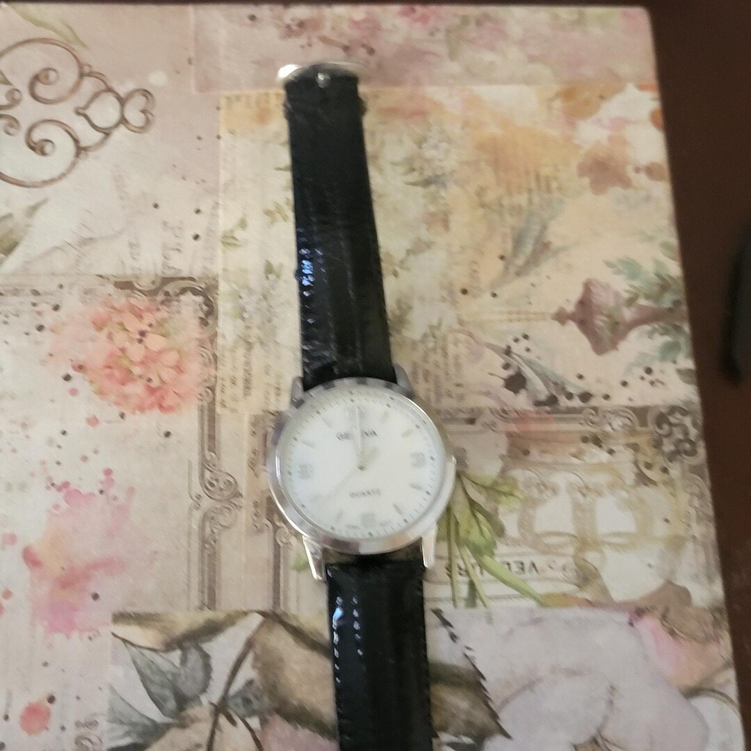 Sku0213 vintage vibe retro silver white watch with black leather strap +gift bag Wholesale 80s Vintage Style Women main image 4