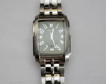 Kenneth Cole Reaction Mens Watch Stainless Steel Silver Case Green Dial Bracelet