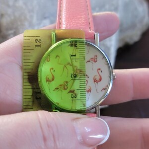 Vintage Watches Flamingo Print Watch Pink Strap Round Dial Tropical Animal Theme image 10