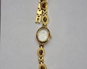 BS Bee Sister Womens Watch White Dial Gold Case Gold Plated Bracelet Quartz