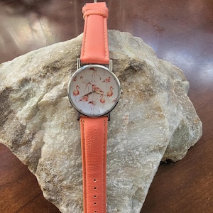Vintage Watches Flamingo Print Watch Pink Strap Round Dial Tropical Animal Theme image 1