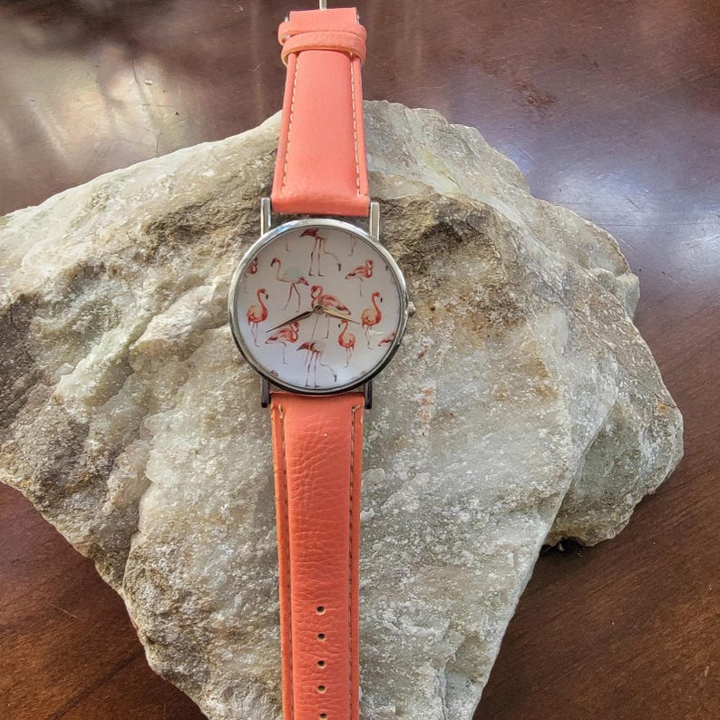 Vintage Watches Flamingo Print Watch Pink Strap Round Dial Tropical Animal Theme image 1
