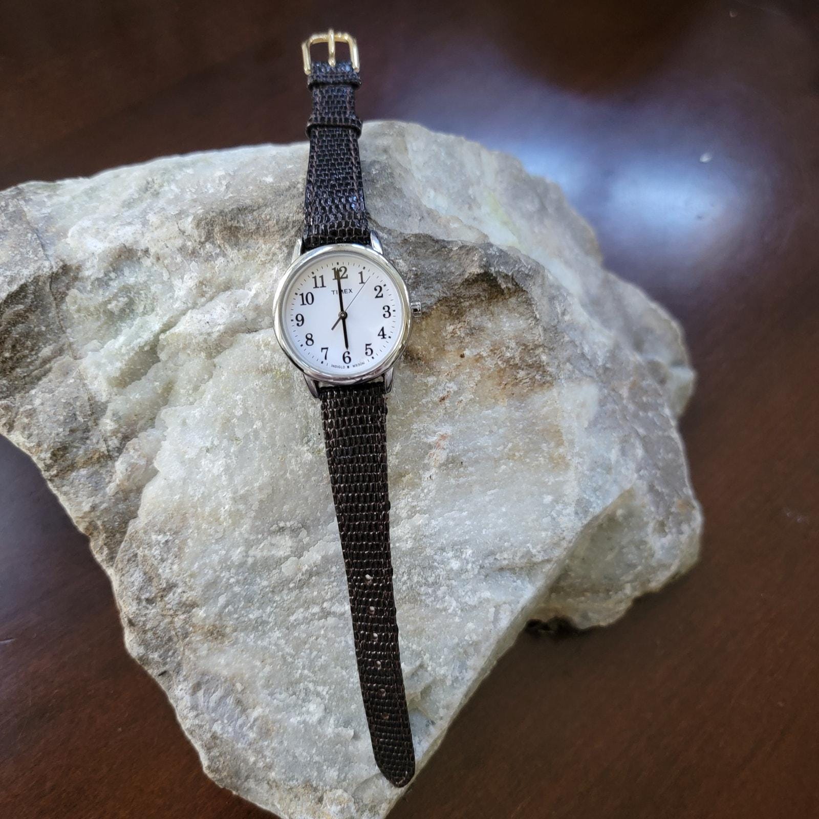 PERFECT 1990s Timex Indiglo Gold-Tone Watch White Dial and Genuine Lizard Strap 90s Timex Watch - Etsy main image 3