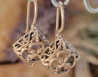 Vintage Sterling Silver Square Drop Earrings: Minimalist Filigree Jewelry