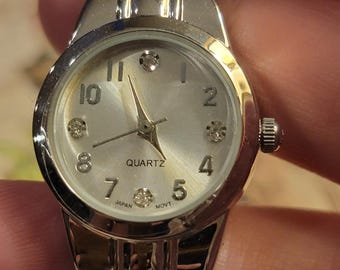 Women's Silver Quartz Watch – Japan Movement, Rhinestone Accents, Elegant