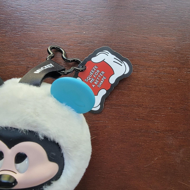 MINISO Disney Mickey Mouse mini pluche sleutelhanger wit fuzzy rond speelgoedfiguur afbeelding 2