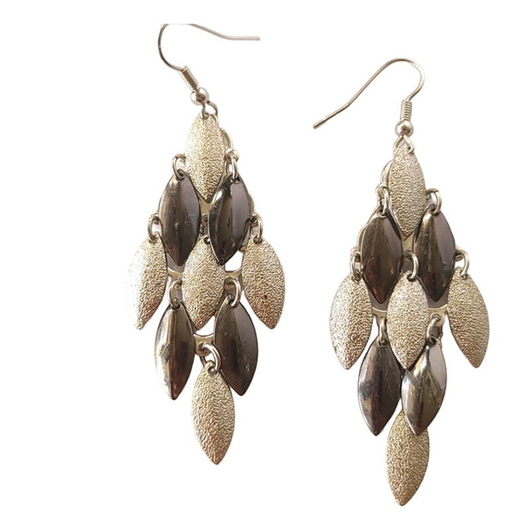 Vintage Silver-tone Leaf Dangle Earrings Elegant Retro Charm