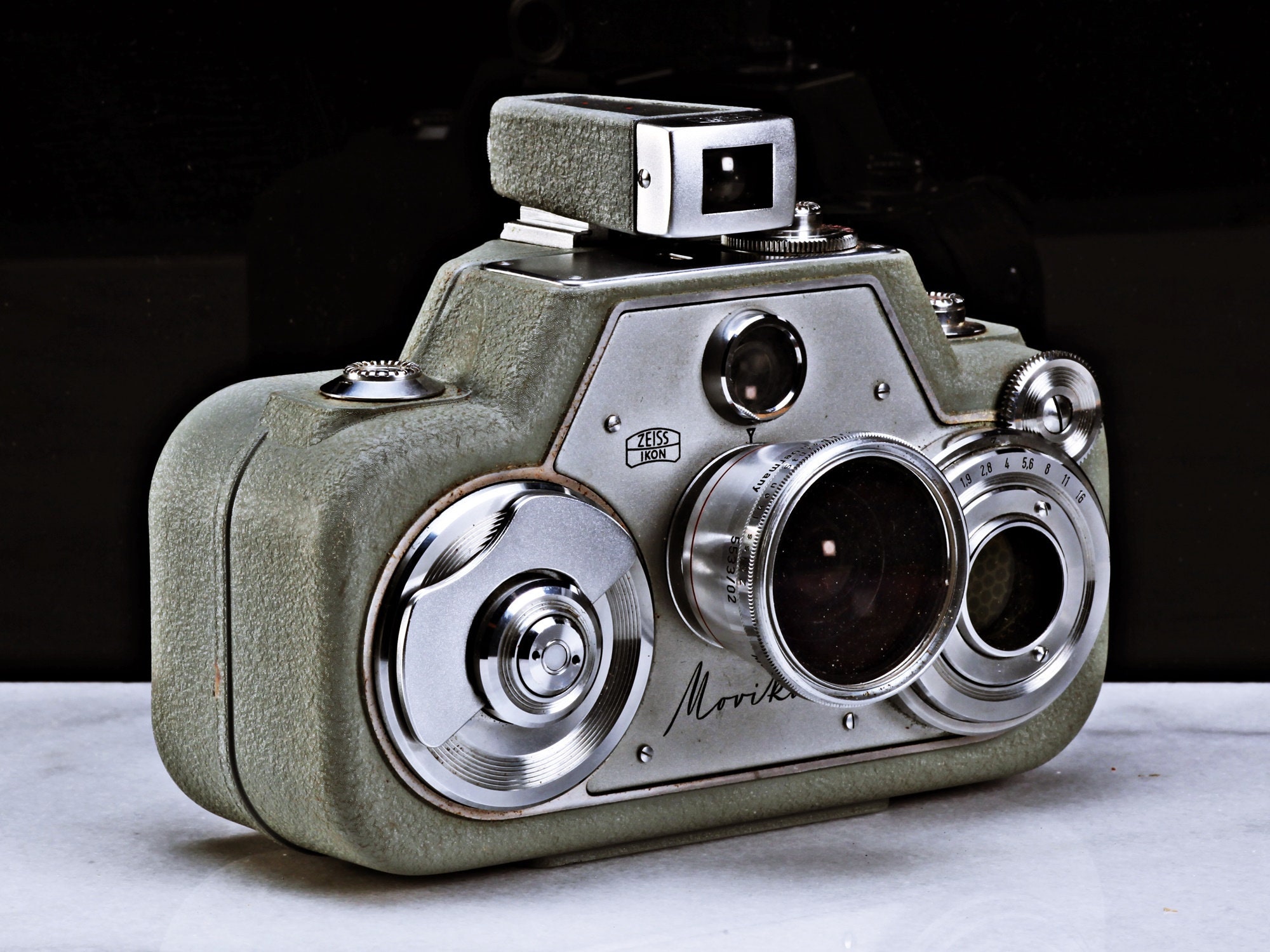 Zeiss Ikon 16mm Movie Camera Zeiss Ikon Movikon 16mm