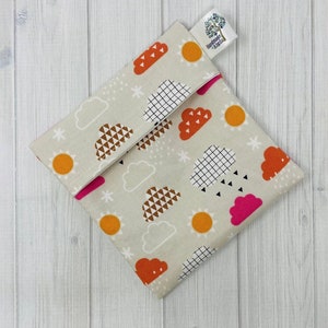 Borsa bagnata piccola da 5 pollici, borsa per assorbenti in tessuto, involucro per assorbenti igienici, porta assorbenti, custodia per assorbenti, tasca per assorbenti, stampa nuvola di pioggia, PUL impermeabile