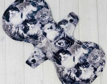 12,5 inch heavy-flow herbruikbaar stoffen kussen, Kitty Cats-print