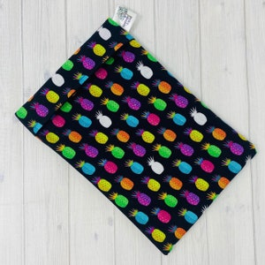 Sac étanche à imprimé ananas de 9,5 x 6 pouces, sac imperméable réutilisable, sac à rabat, petit sac pour produits humides, tampon de rangement en tissu, pochette pour livre, pochette pour livre