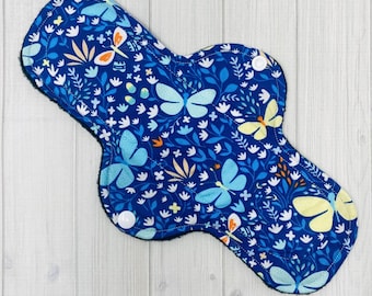 Compresa de tela reutilizable de 28 cm (11 pulgadas), estampado de mariposas azules, algodón.
