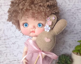 Topper na Wielkanocnego Króliczka "Beżowy Króliczek" / Lalki BJD Zabawka Wielkanocna / Koralikowe Jajko Wielkanocnego Króliczka / Dekoracja Wielkanocna / Miniaturowe zabawki BJD