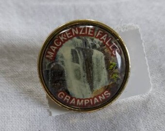 Mackenzie Falls Grampians vintage collectible enamel lapel brooch badge, Mackenzie Falls, Grampians, enamel pin, Grampians hat pin