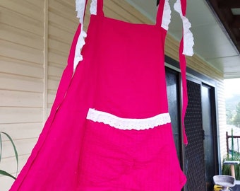 Lace Cafe Apron with FIlet Crochet Roses EL1404