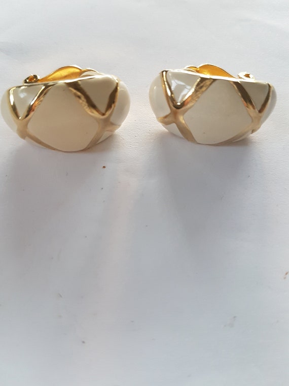 Earrings vintage stunning cream goldtone design statement glamour beautiful  clip on backs costume jewellery from deceased estate