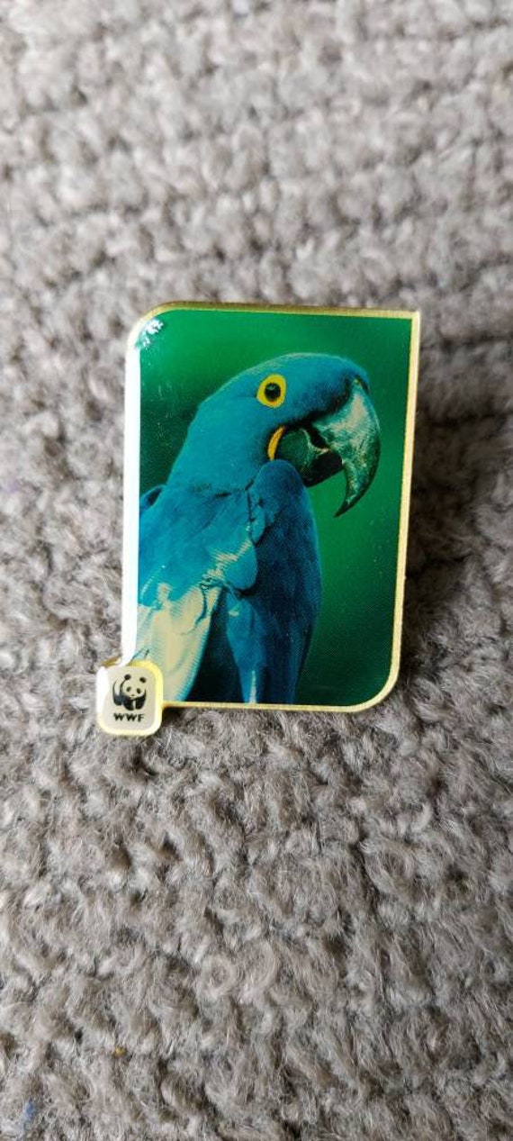 Blue parrot vintage collectible hat pin, blue parr