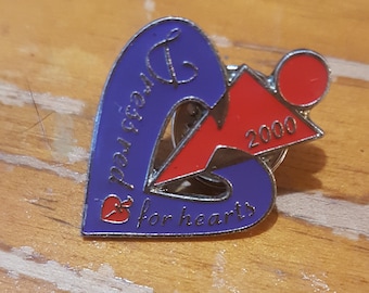 Dress red for hearts 2000 vintage collectible hat pin lapel enamel brooch badge