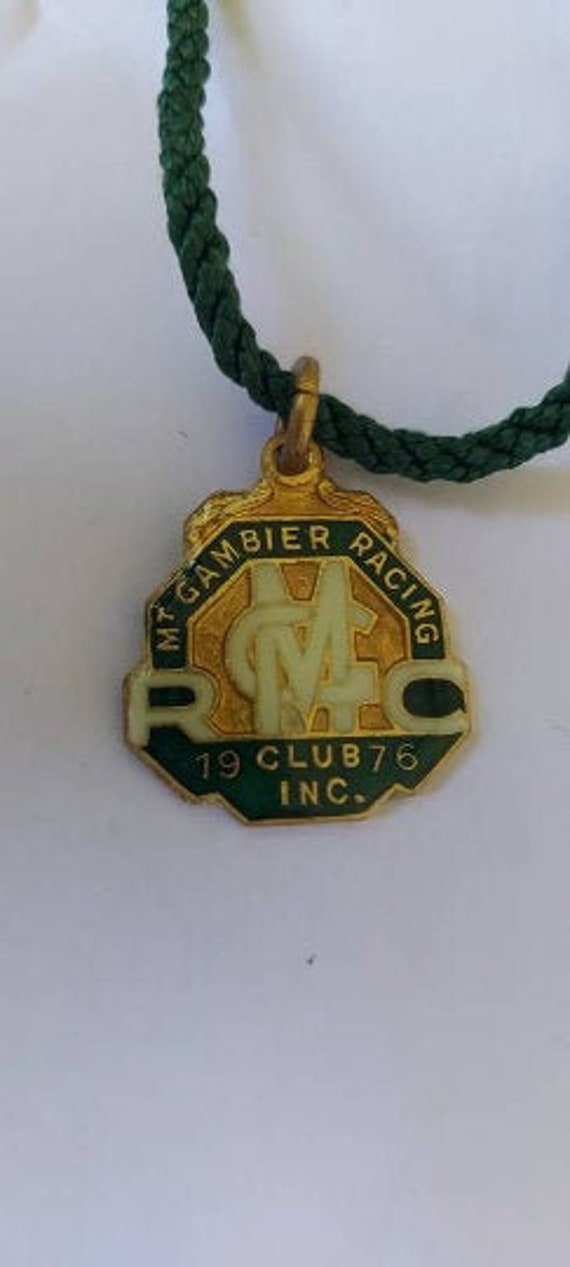 Mt Gambier Racing Club badge, Vintage Mt Gambier R