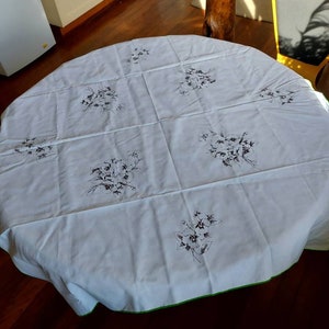 Large rectangle rose Tablecloth Vintage, sweet rose design tablecloth, green edge shabby chic design large vintage tablecloth, roses