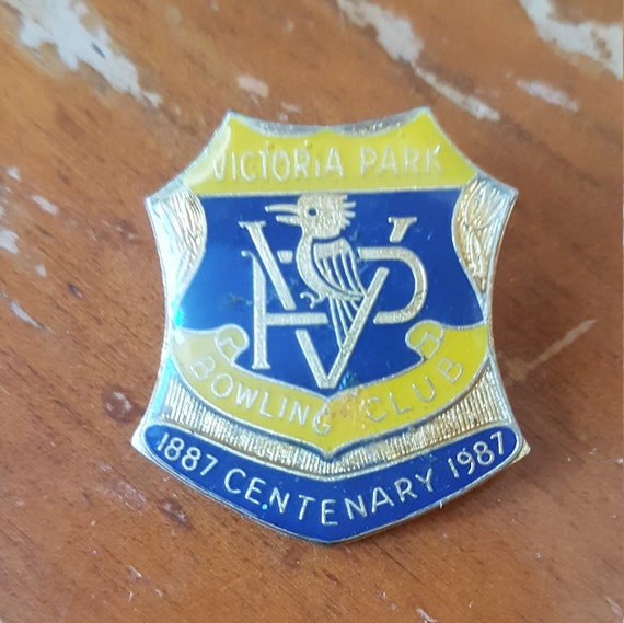 Vintage collectible Victoria Park Bowling Club Centenary 1887 to 1987 enamel lapel brooch badge