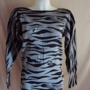 Vintage animal print jumper, retro animal print sweater, Saint Germain, tiger stripe jumper, made in Hong Kong size 12