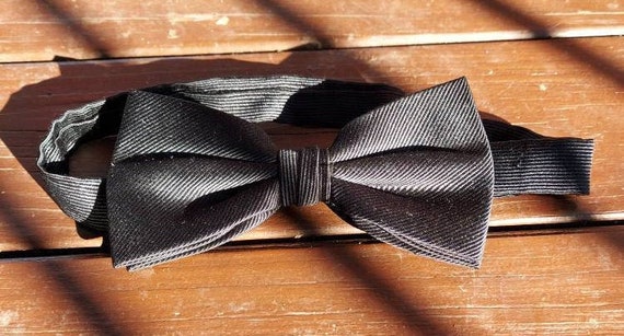 Shiny dark 90s bow tie, vintage bow tie, vintage … - image 1