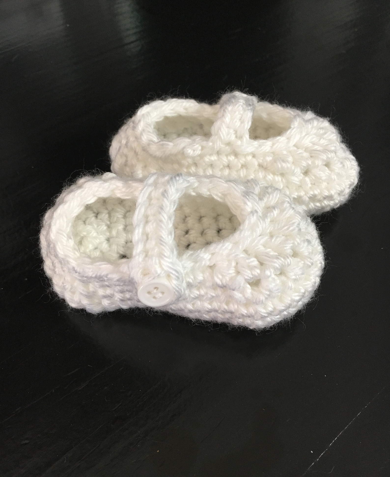 White Crocheted Baby Shoes, Baby Mary Janes, Baby Girl Shoes, Crochet