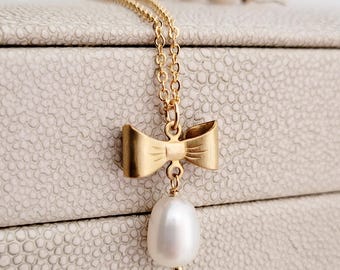 Collana e orecchini vintage con fiocco in oro e perle, set di collana con fiocco in ottone e perle, set di gioielli da sposa, gioielli vintage con fiocco, collana con fiocco in oro