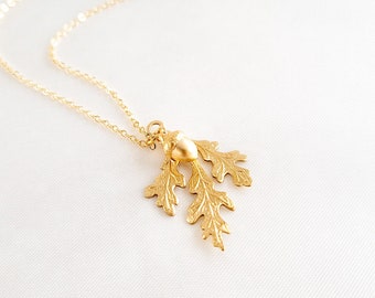 Gold woodland necklace - oak leaf necklace - autumn jewellery - nature lover gift - woodland wedding jewellery