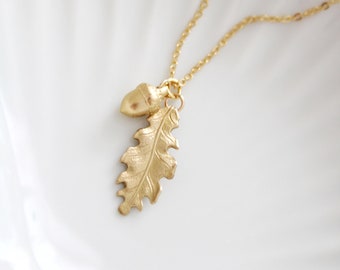 Acorn and oak leaf necklace, oak leaf pendant, acorn necklace, leaf jewellery, woodland necklace, forest jewellery, autumn necklace