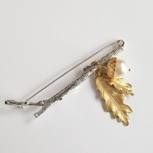 Woodland brooch, gold leaf brooch, oak brooch, rustic brooch, nature brooch, nature inspired jewelry, leaf brooch,  twig jewellery
