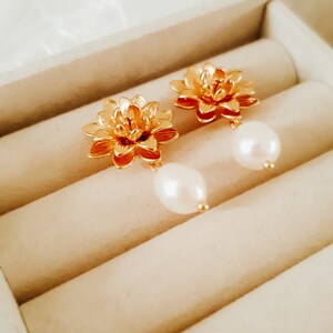 Pearl drop earrings Gold pearl wedding earrings Floral pearl earrings Pearl wedding jewellery Gold wedding earrings Flower earring image 8