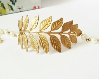 Gold leaf bracelet, gold cuff bracelet, woodland bracelet, woodland jewellery, nature inspired jewellery, gold pearl bracelet, gold bracelet