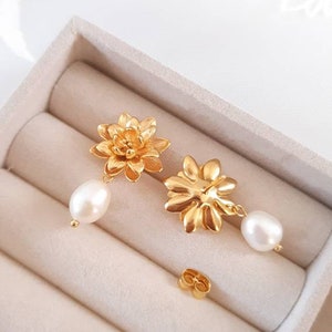 Pearl drop earrings Gold pearl wedding earrings Floral pearl earrings Pearl wedding jewellery Gold wedding earrings Flower earring image 2