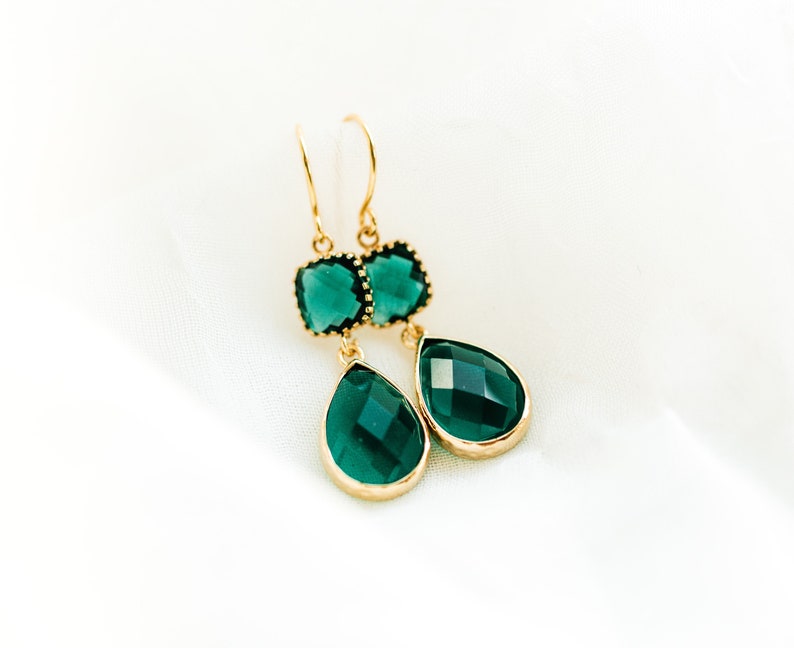 Emerald green earrings emerald earrings gold dangle earrings dangle earrings drop earrings emerald wedding jewellery image 1