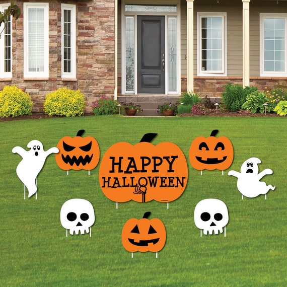 Trick Or Treat Pumpkin Ghost And Skull Shaped Lawn Decorations