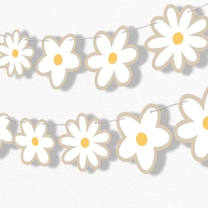 Tan Daisy Flowers Garland Banner, Boho Hanging Decorations, Groovy Floral Party Banner, 30 Feet of Cord, 15 Double-Sided Daisies