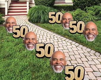 Decoración exterior personalizada para el 50 cumpleaños, adornos de jardín personalizados, letreros con recorte de rostro y edad 50 con estacas - Juego de 10