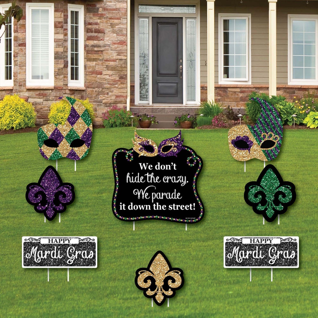 outdoor mardi gras lights