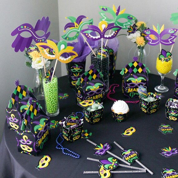 Big Dot of Happiness Mardi Gras - Mask Decorations DIY Masquerade Party  Essentials - Set of 20