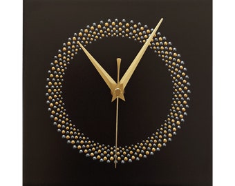 Handbemalte einzigartige Wanduhr, schwarze quadratische Uhr, Kreisdesign, 20cm