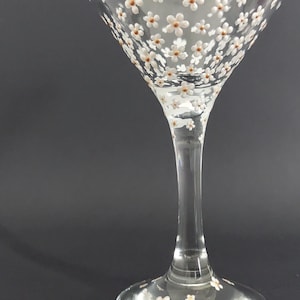 Hand Painted Decorated Martini Cocktail Glass 175ml &#39;Daisy&#39;