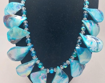 Victoria NC080, Shell Statement Necklace, Dyed Shell Necklace, Blue Shell Necklace, Shell Beaded Necklace, Summer Jewelry, Gift For Her
